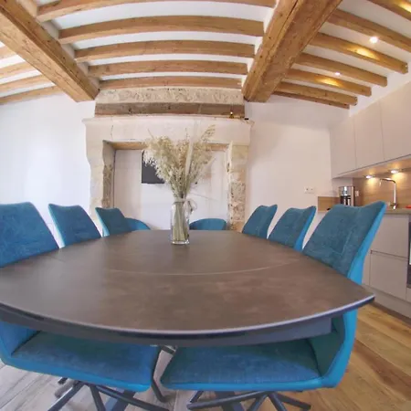 Au Pre Des Acajous * Pertheville-Ners