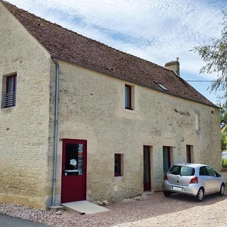 Holiday home Au Pre Des Acajous Pertheville-Ners