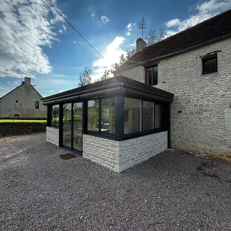 Au Pre Des Acajous Holiday home Pertheville-Ners