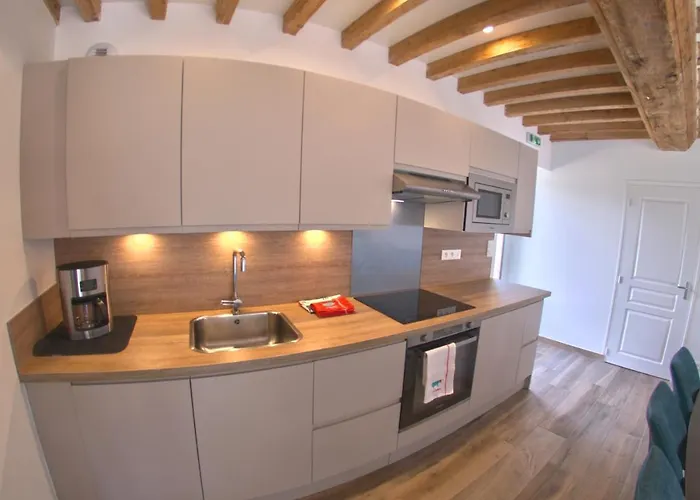 Au Pre Des Acajous Holiday home *