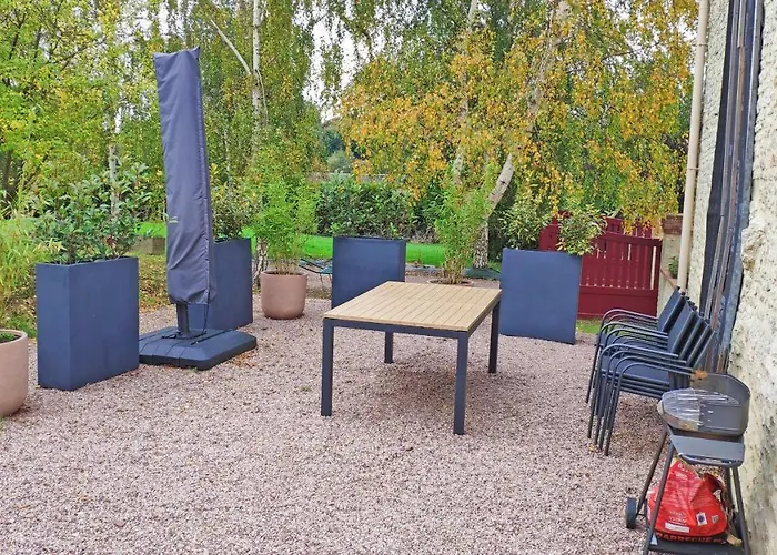 Au Pre Des Acajous Pertheville-Ners